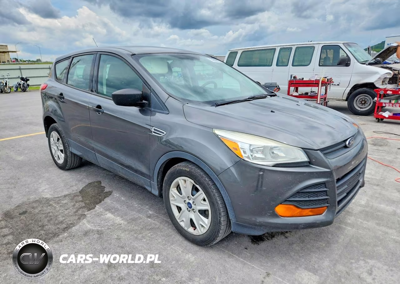 2015 Ford Escape S VIN:1FMCU0F75FUC10659 - 4