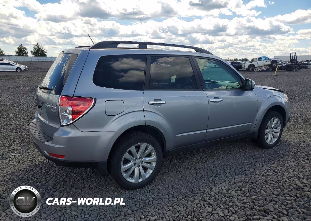 2011 Subaru Forester 2.5X Premium VIN:JF2SHADC6BH725006 - 3