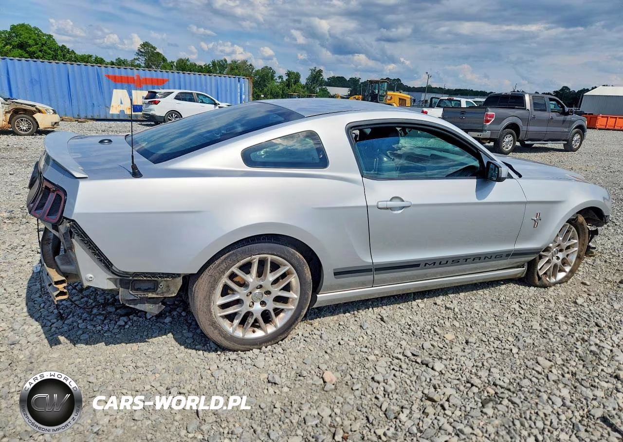 2013 Ford Mustang VIN:1ZVBP8AM8D5258213 - 3