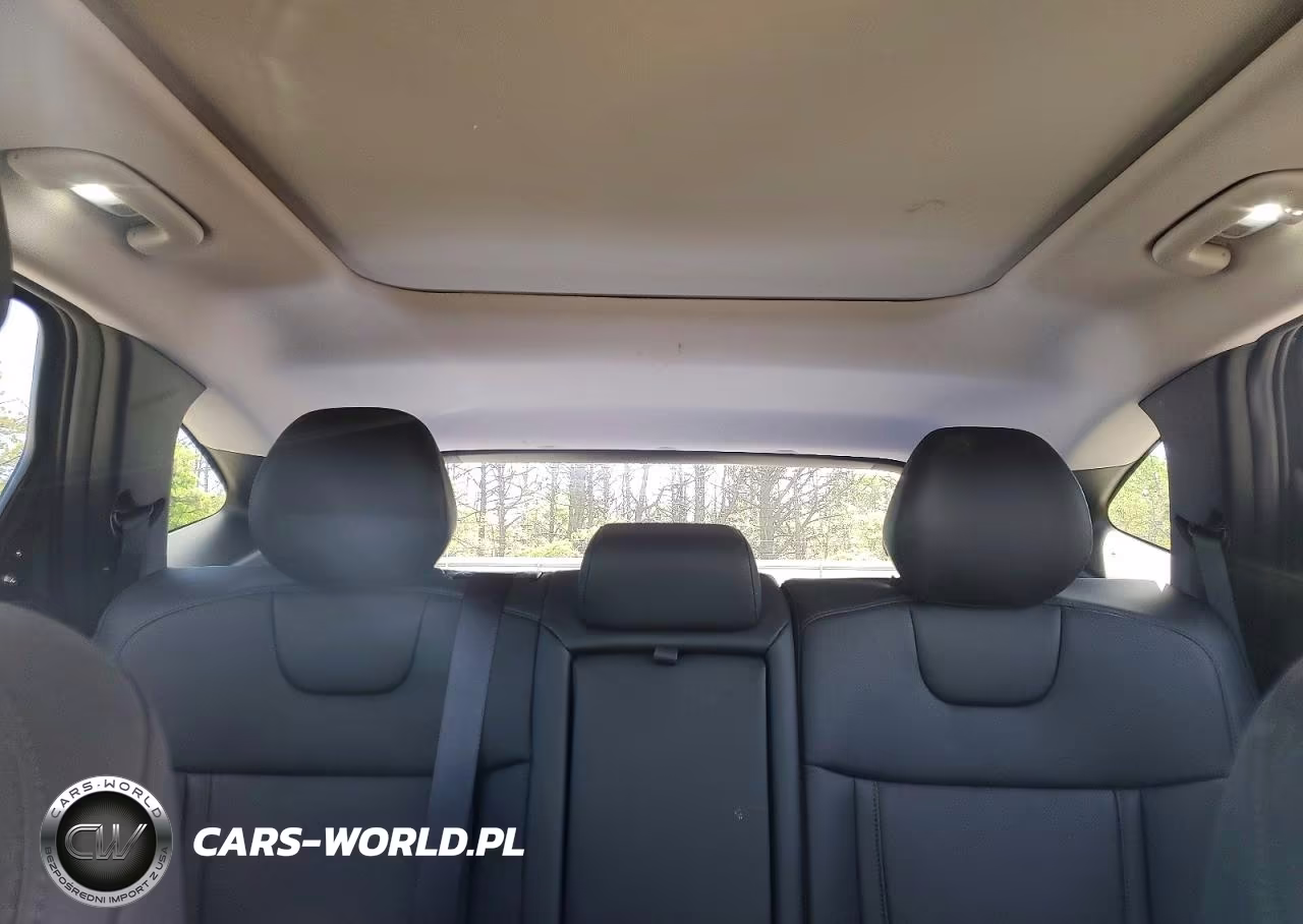 2025 Hyundai Tucson Limited VIN:5NMJECDE5SH574514 - 10