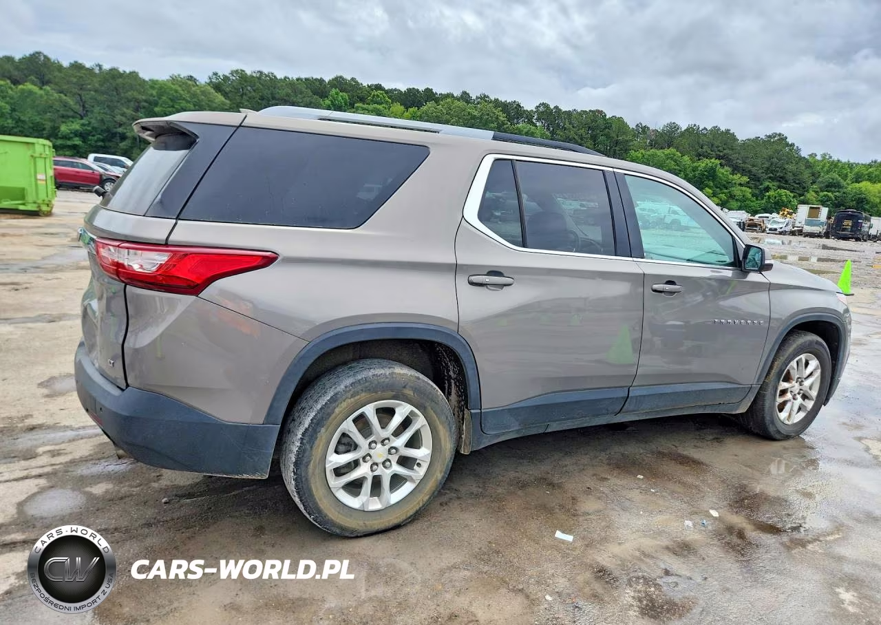 2018 Chevrolet Traverse Lt VIN:1GNERGKW4JJ267215 - 3