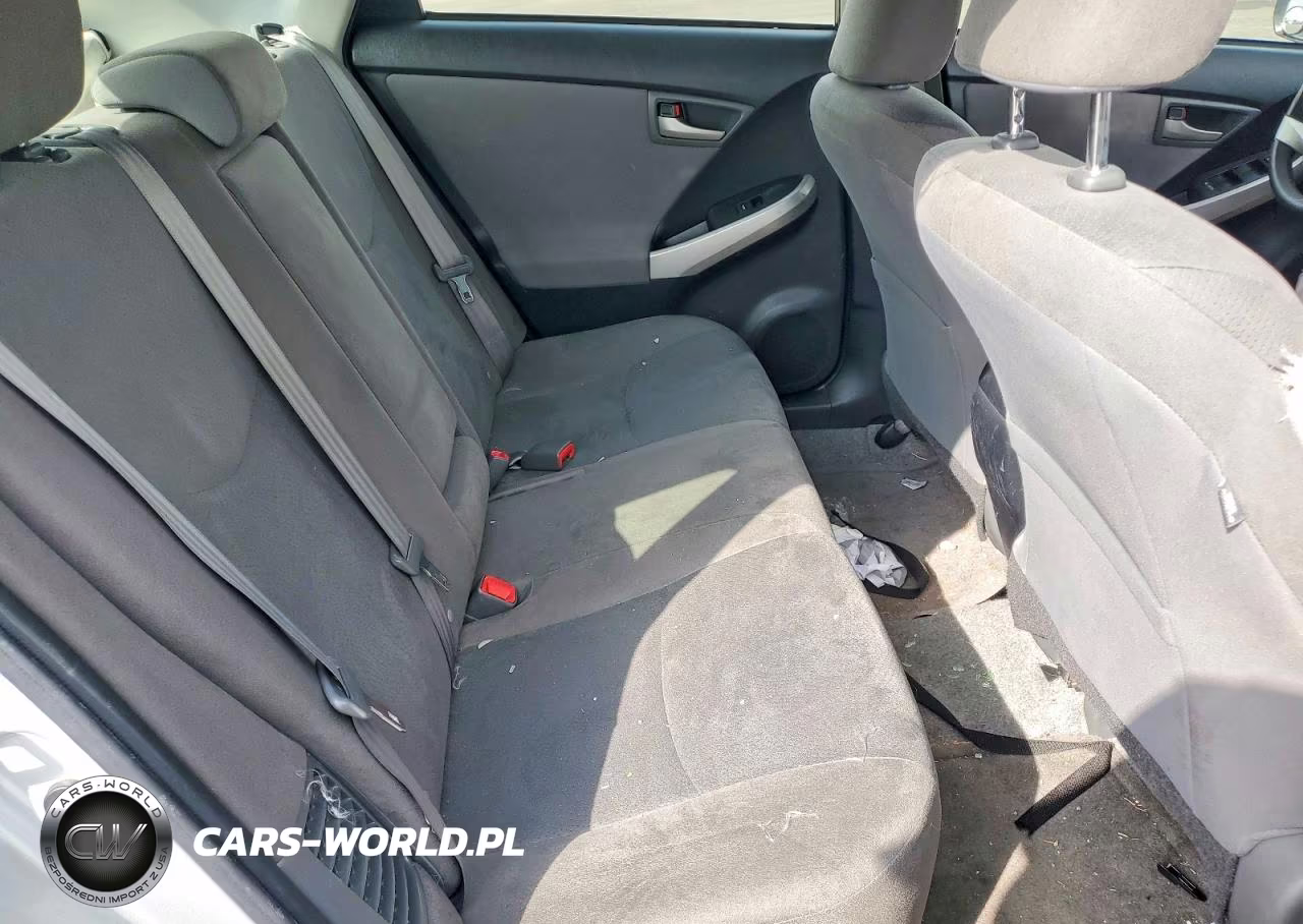 2015 Toyota Prius Two VIN:JTDKN3DUXF0479559 - 10