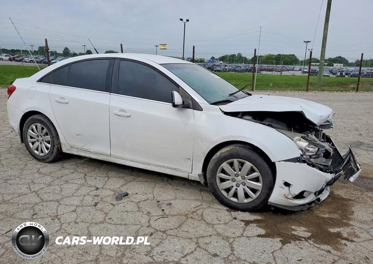 2011 Chevrolet Cruze Lt VIN:1G1PF5S97B7169375 - 4
