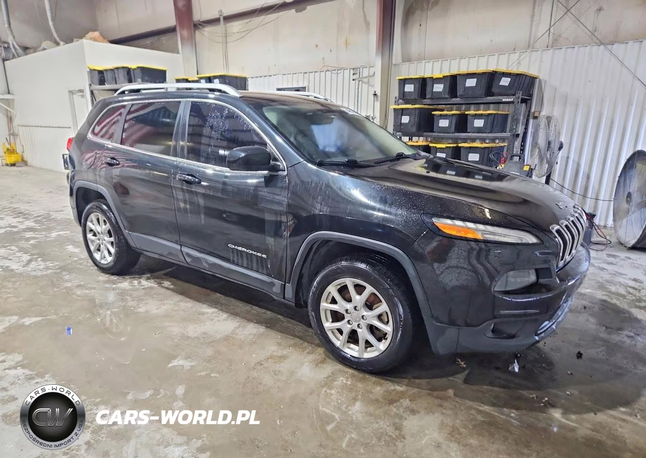 2015 Jeep Cherokee Latitude VIN:1C4PJLCB0FW507741 - 4