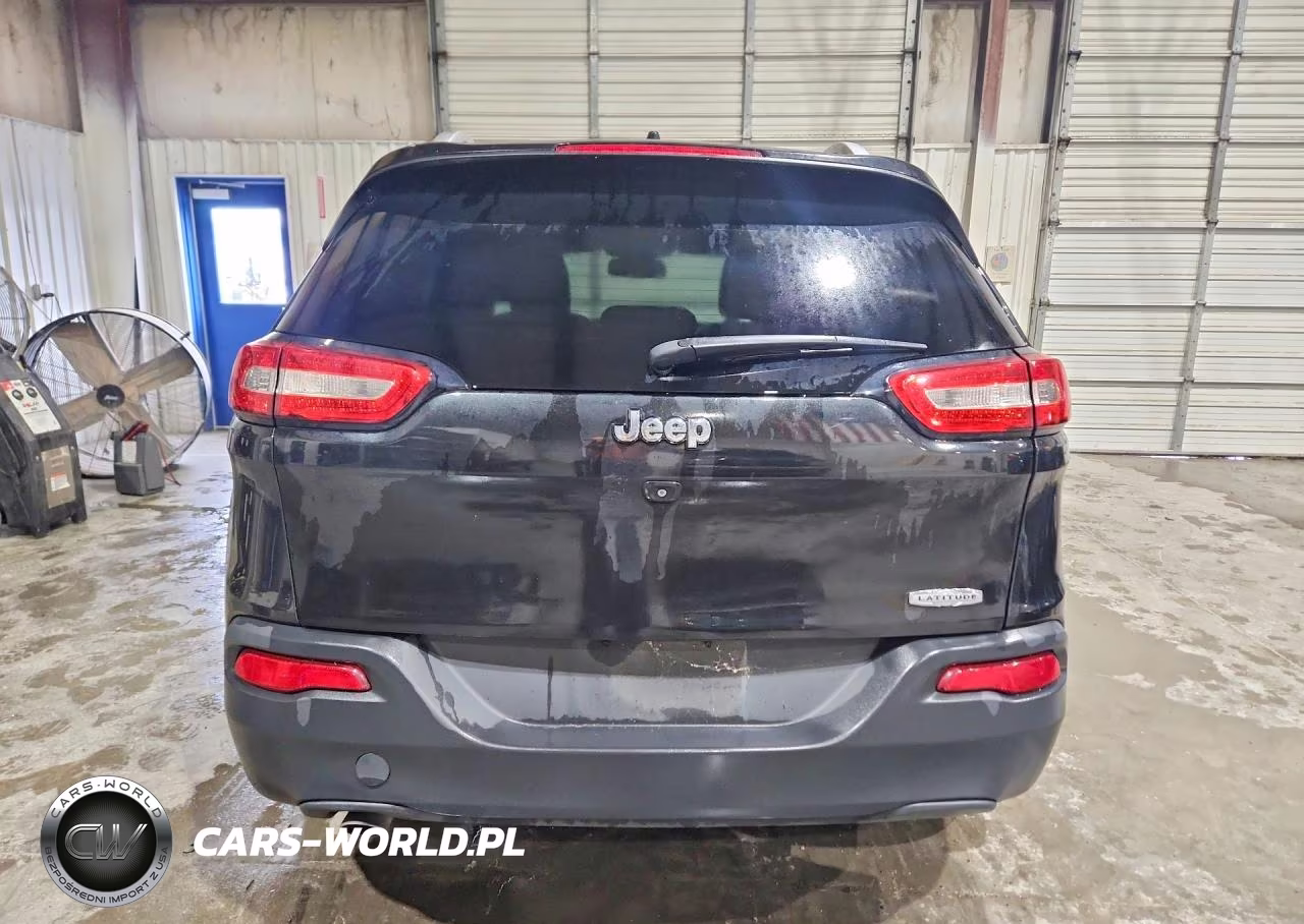 2015 Jeep Cherokee Latitude VIN:1C4PJLCB0FW507741 - 6