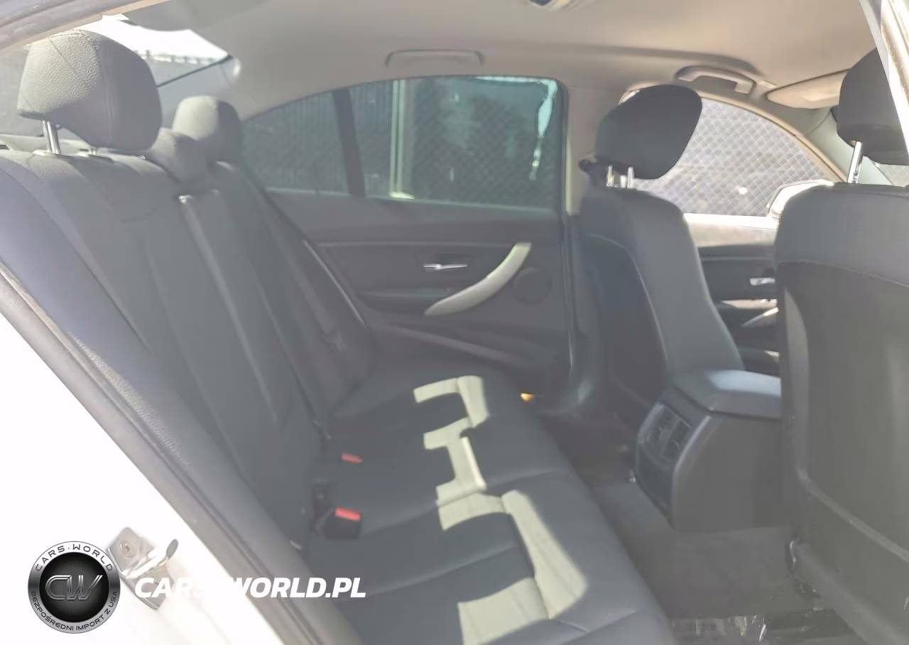 2018 BMW 320 I VIN:WBA8E1G59JNU91293 - 10