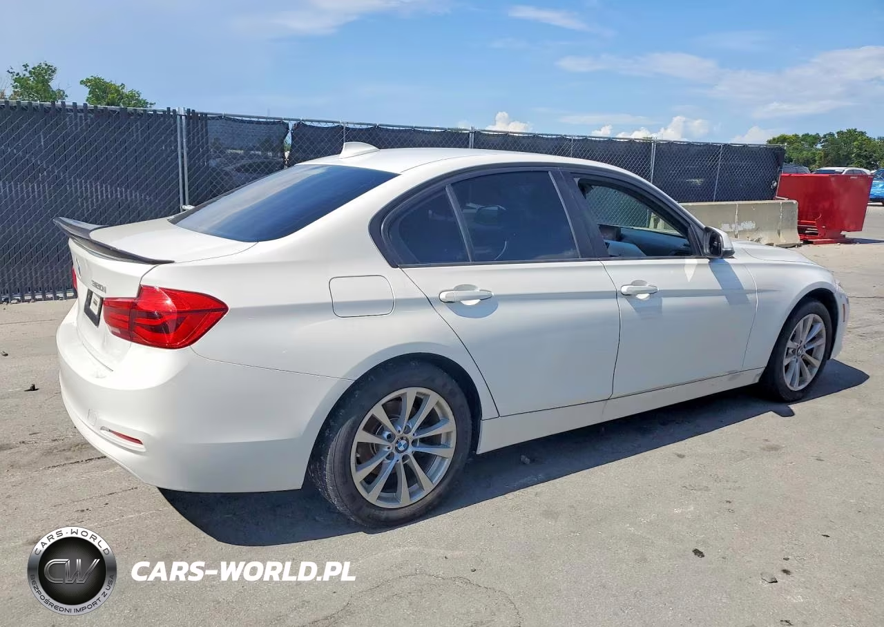 2018 BMW 320 I VIN:WBA8E1G59JNU91293 - 3