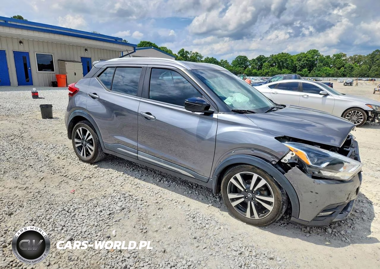 2020 Nissan Kicks Sr VIN:3N1CP5DV8LL519125 - 4
