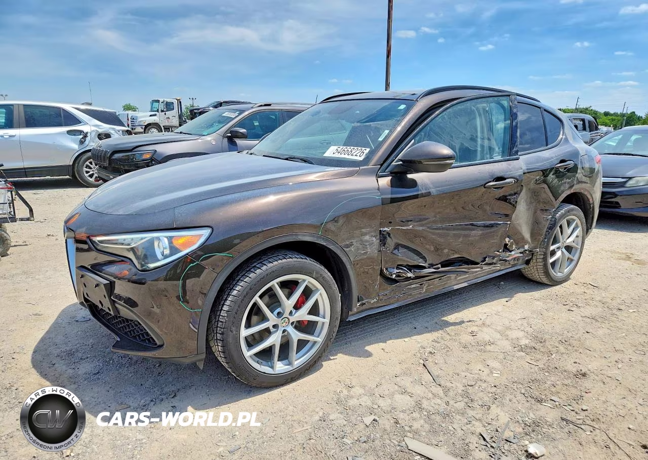 2018 Alfa Romeo Stelvio Ti Sport