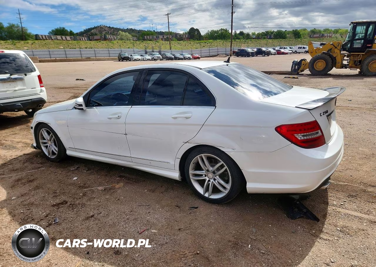 2013 Mercedes-Benz C 250 VIN:WDDGF4HB8DR269056 - 2