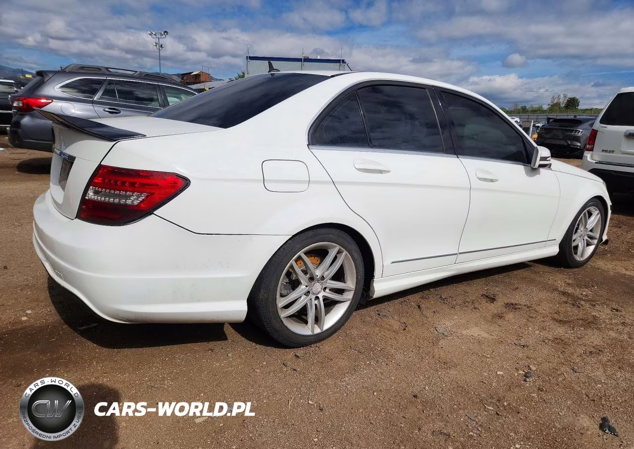 2013 Mercedes-Benz C 250 VIN:WDDGF4HB8DR269056 - 3