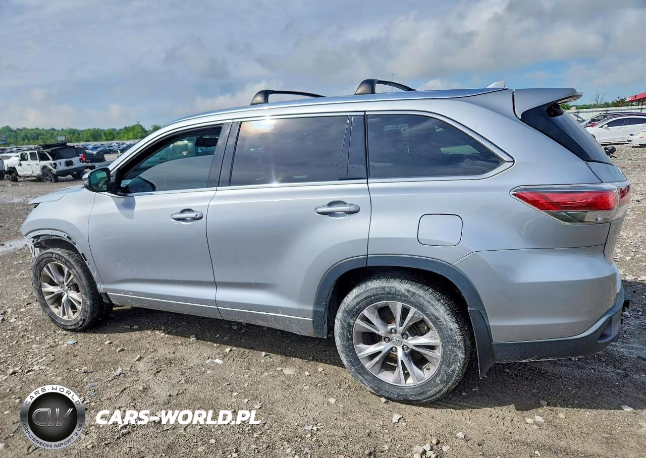 2015 Toyota Highlander Xle VIN:5TDJKRFH4FS218545 - 2