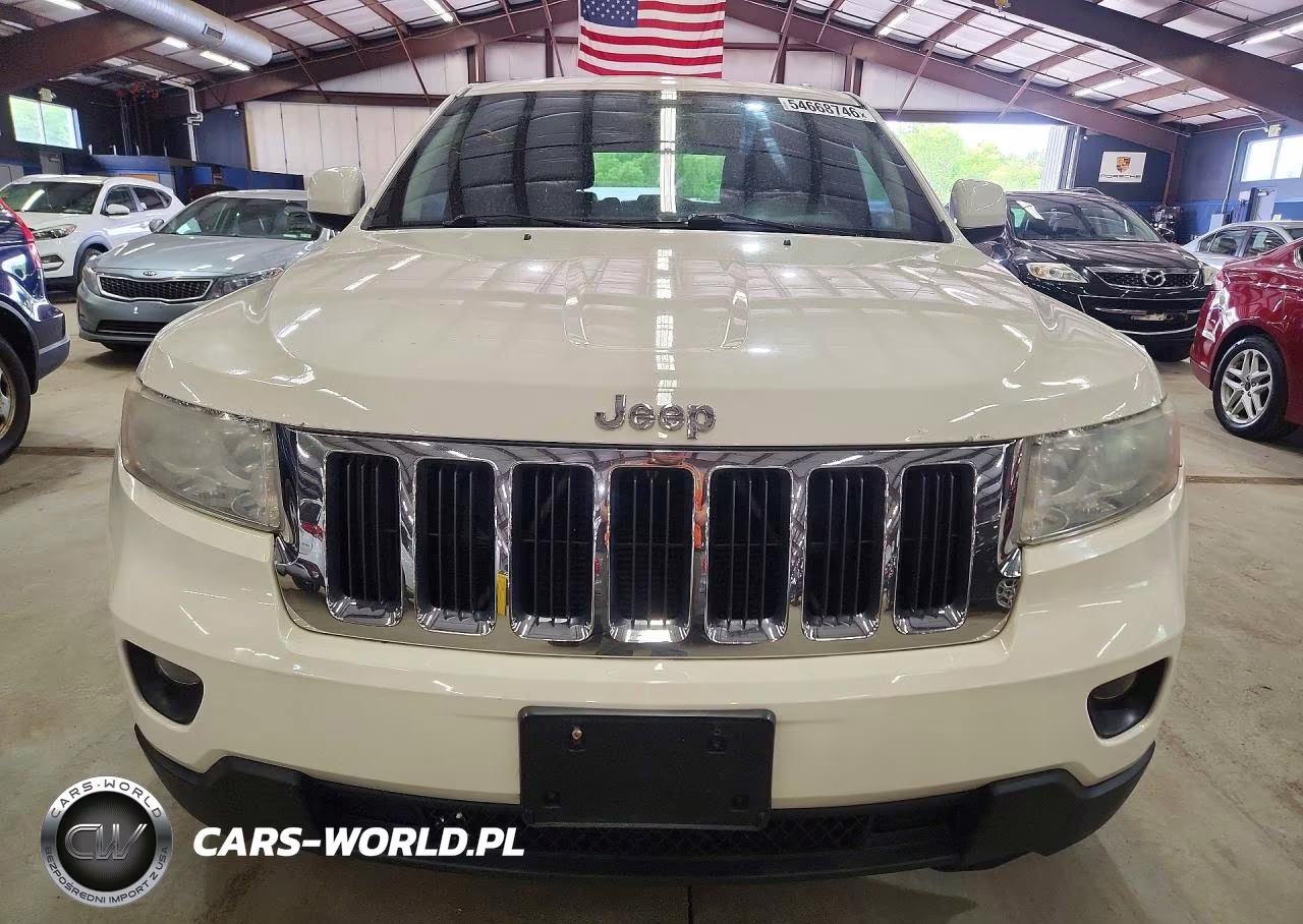 2012 Jeep Grand Cherokee Laredo VIN:1C4RJFAG7CC220211 - 5