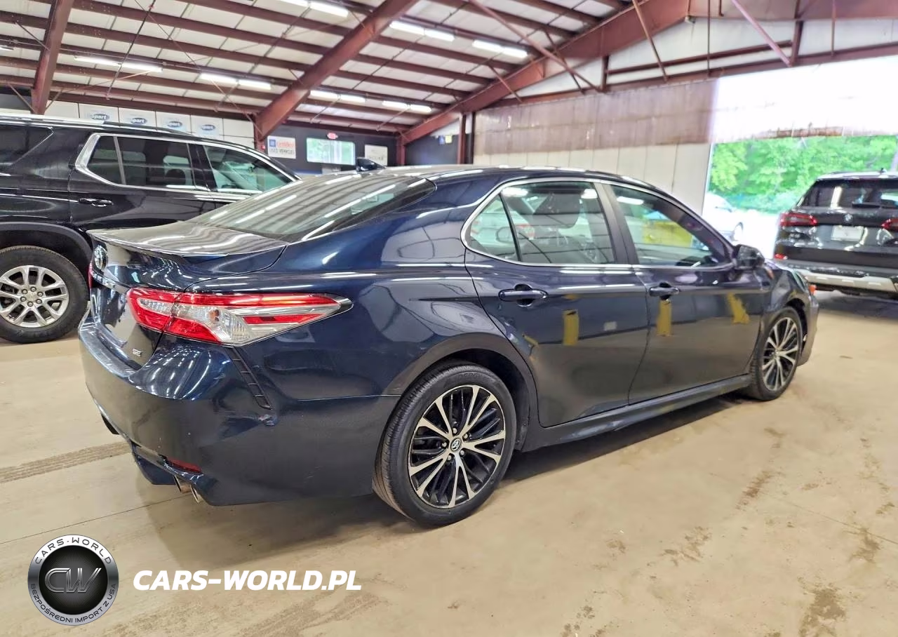 2020 Toyota Camry Se VIN:4T1G11AK8LU342743 - 3