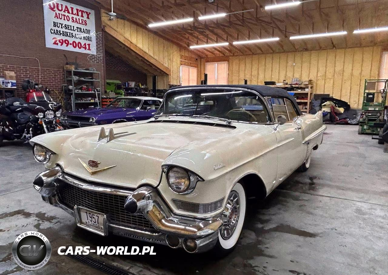 1957 Cadillac Coupe Devi VIN:5762097498 - 2