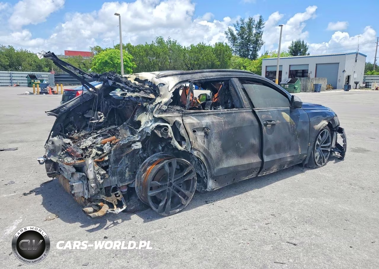2021 Audi Sq8 Prestige VIN:WA1CWBF17MD040771 - 3