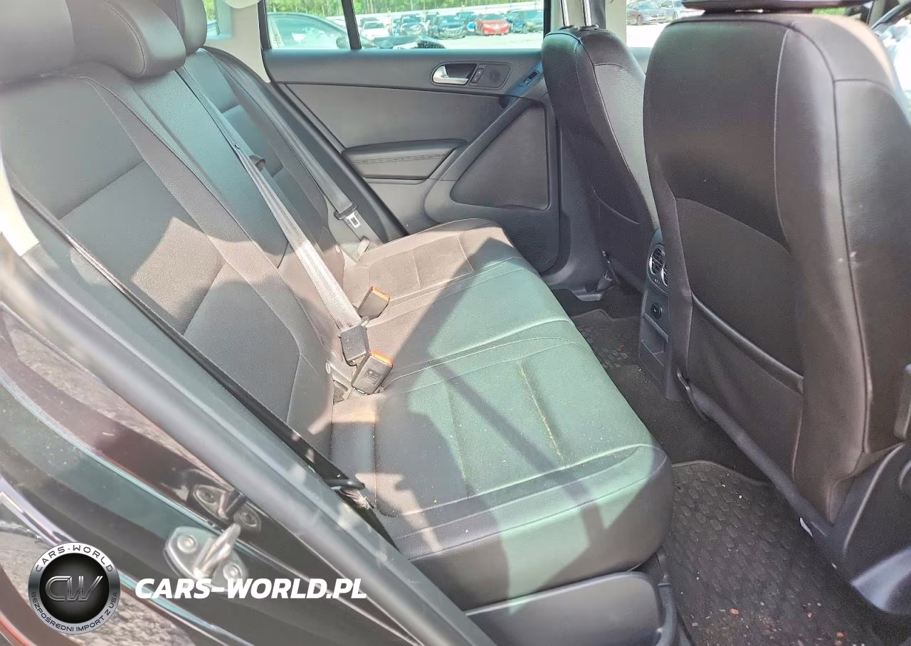 2015 Volkswagen Tiguan S VIN:WVGAV7AX8FW501214 - 11