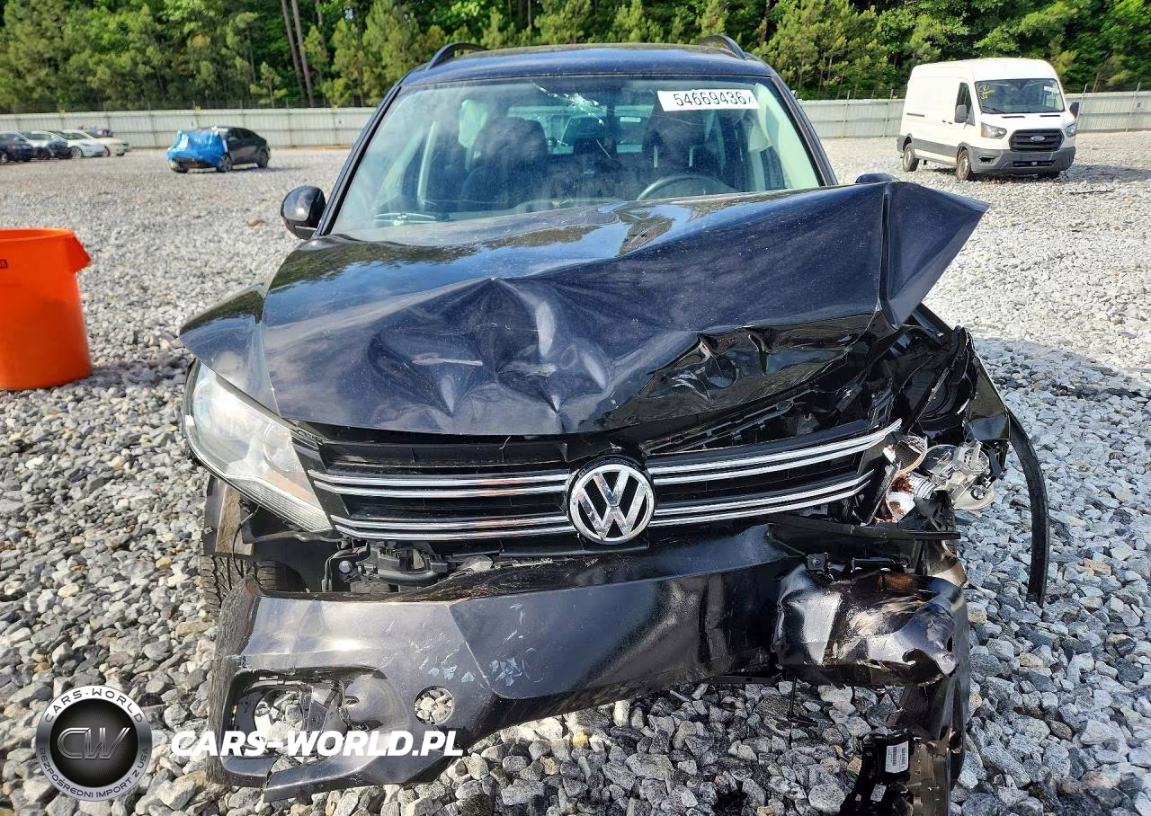 2015 Volkswagen Tiguan S VIN:WVGAV7AX8FW501214 - 5