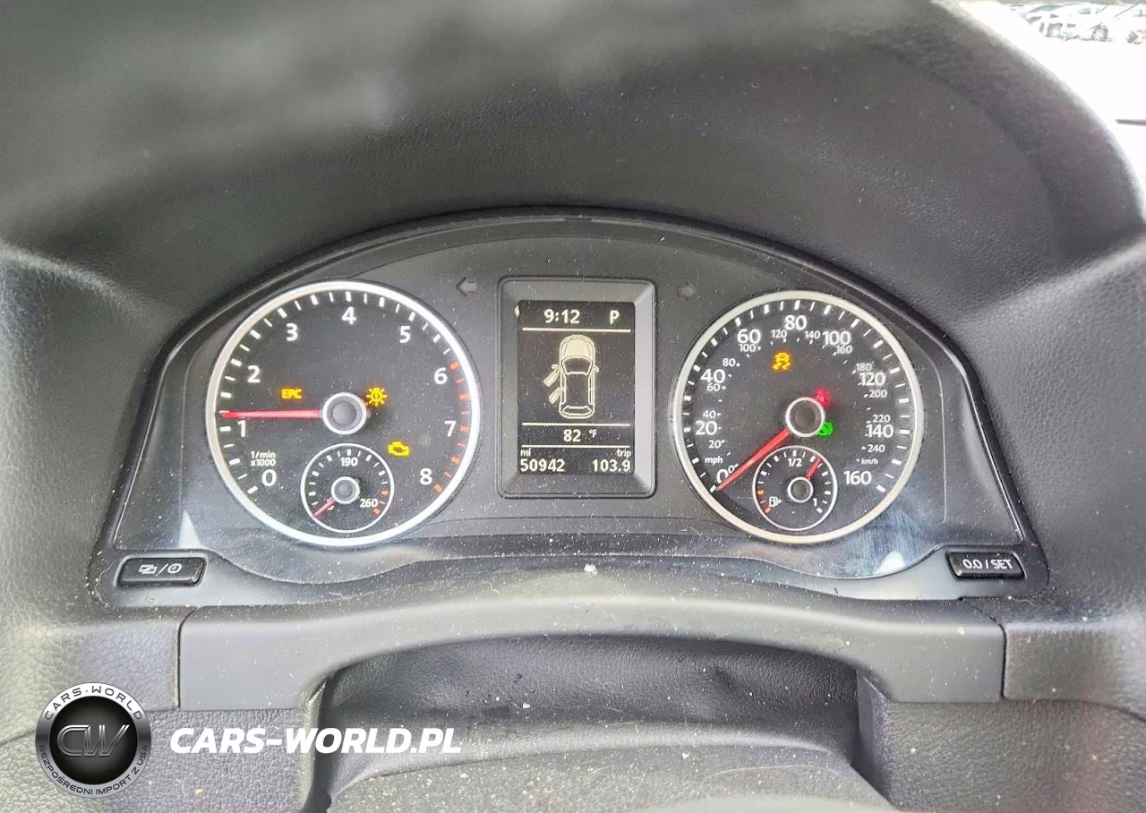 2015 Volkswagen Tiguan S VIN:WVGAV7AX8FW501214 - 9