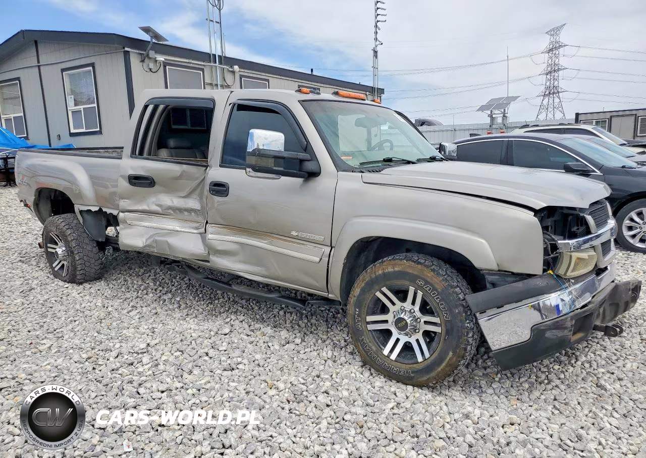 2003 Chevrolet Silverado K1500 Heavy Duty VIN:1GCGK13U93F229629 - 4