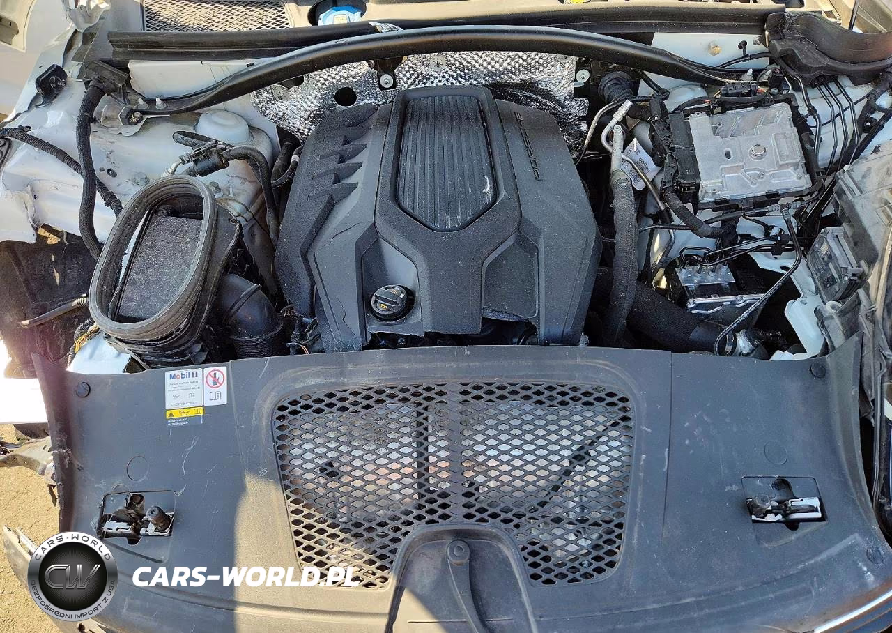 2023 Porsche Macan T VIN:WP1AA2A59PLB16411 - 12
