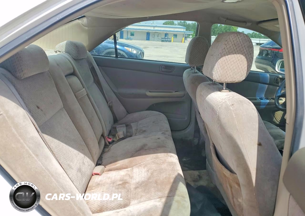 2004 Toyota Camry Le VIN:4T1BE32K64U281693 - 10