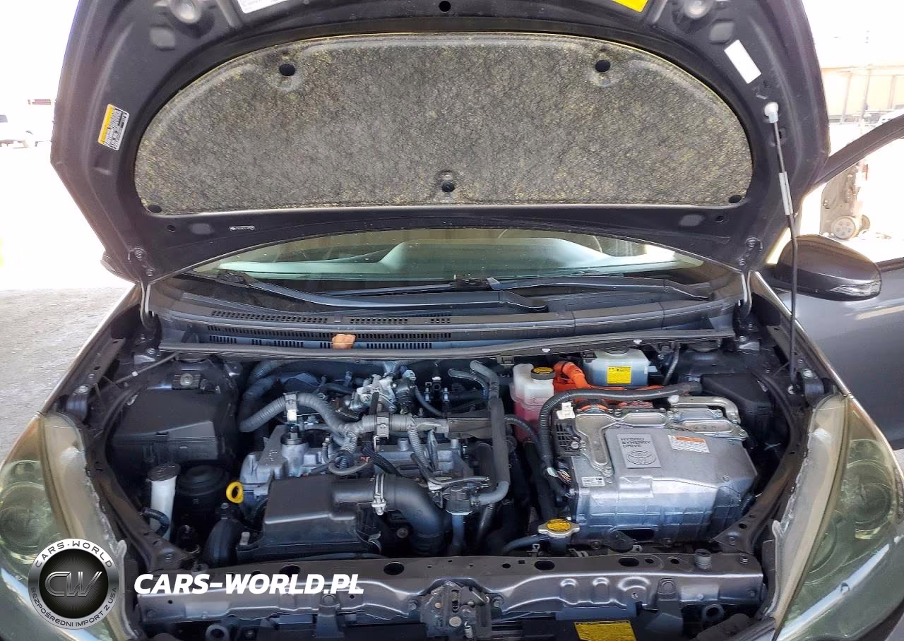 2014 Toyota Prius C Three VIN:JTDKDTB31E1059291 - 11