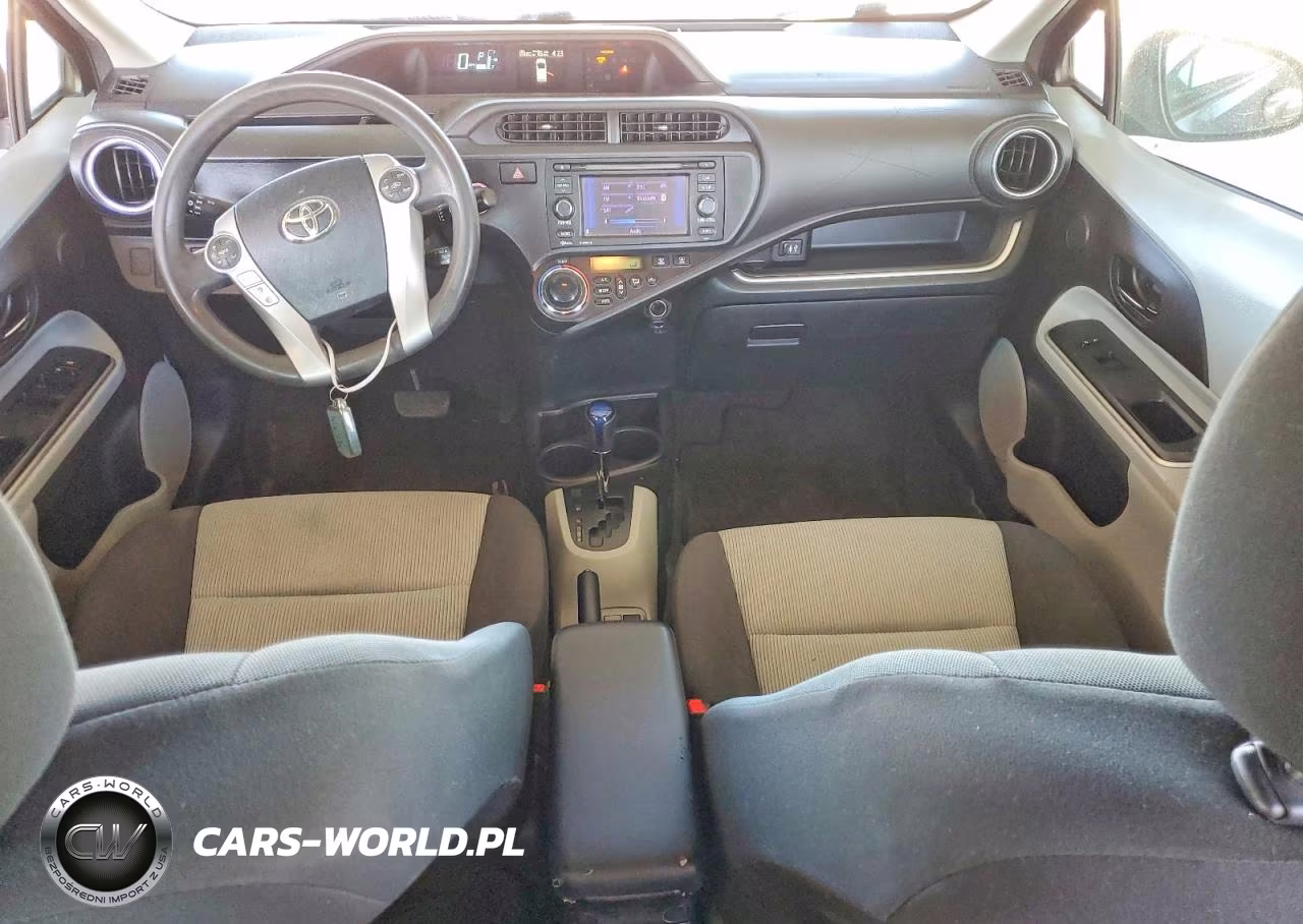 2014 Toyota Prius C Three VIN:JTDKDTB31E1059291 - 8