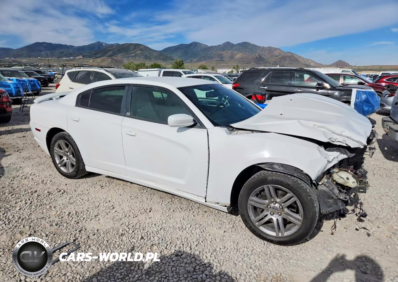2011 Dodge Charger R VIN:2B3CL5CT2BH508705 - 4