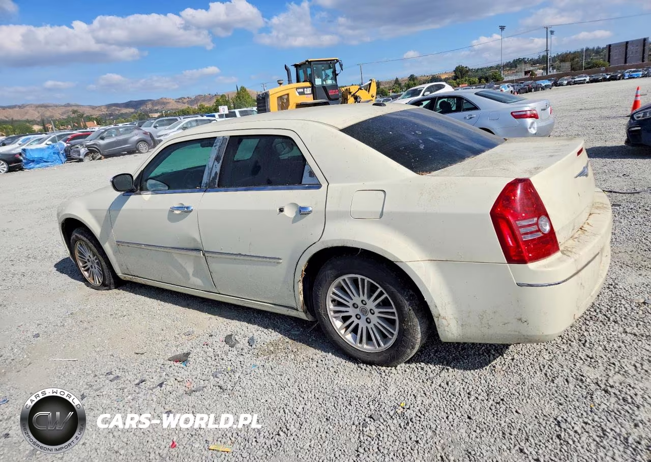 2010 Chrysler 300 Touring VIN:2C3CA5CV3AH325841 - 2