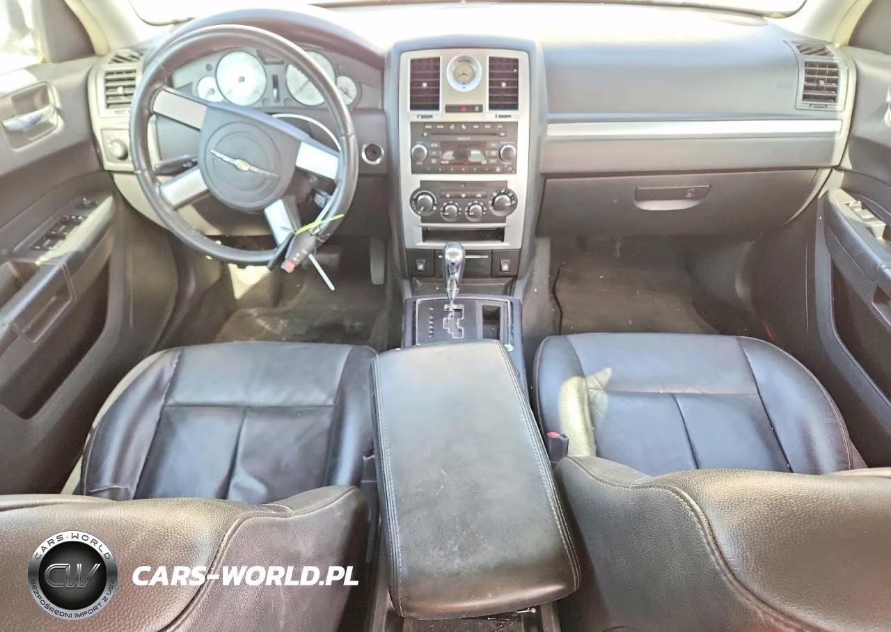 2010 Chrysler 300 Touring VIN:2C3CA5CV3AH325841 - 8