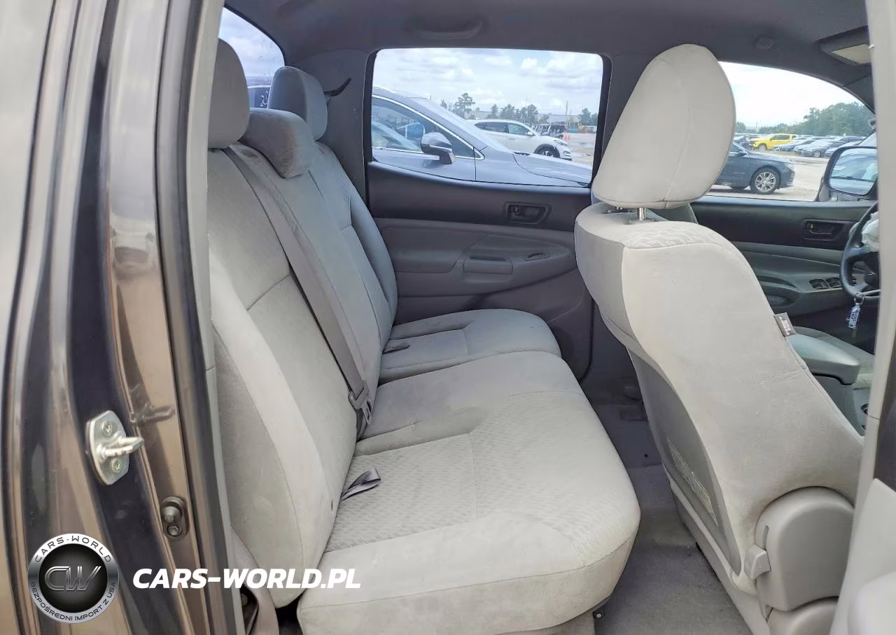 2010 Toyota Tacoma VIN:3TMJU4GN7AM104923 - 10