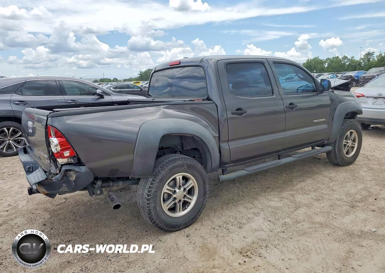 2010 Toyota Tacoma VIN:3TMJU4GN7AM104923 - 3