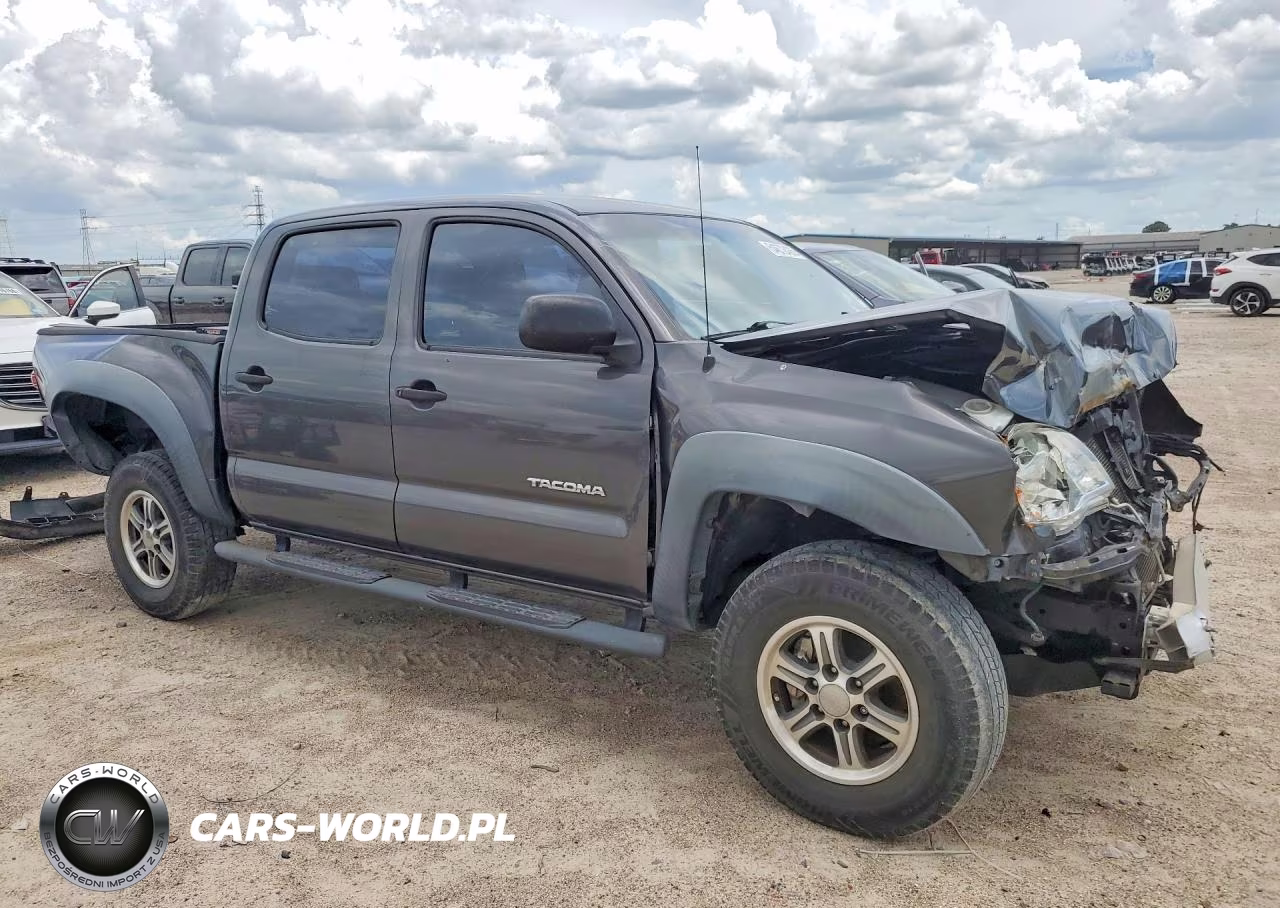 2010 Toyota Tacoma VIN:3TMJU4GN7AM104923 - 4