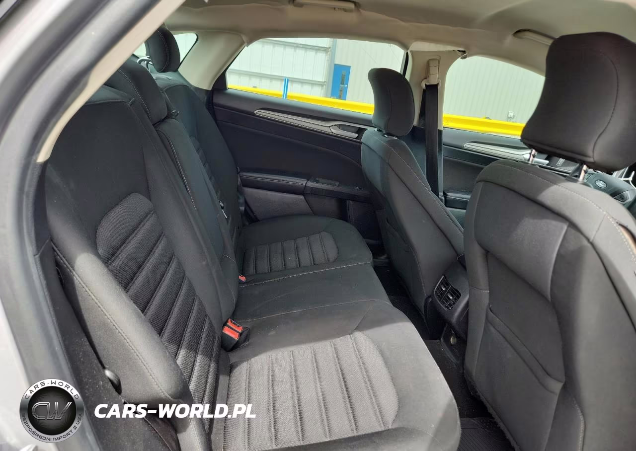 2019 Ford Fusion Se VIN:3FA6P0HD1KR198142 - 10