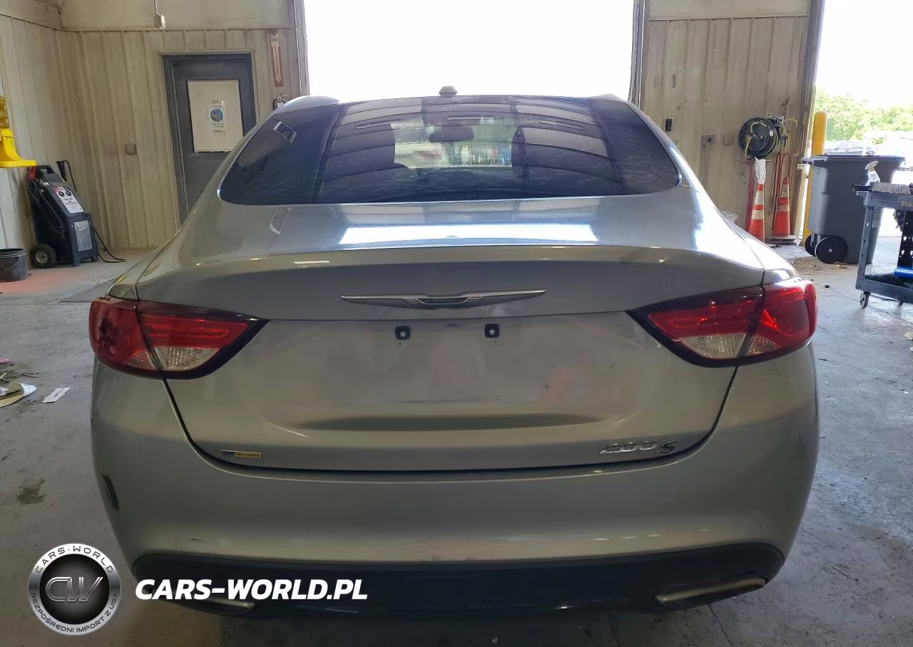 2015 Chrysler 200 S VIN:1C3CCCBB9FN585164 - 6