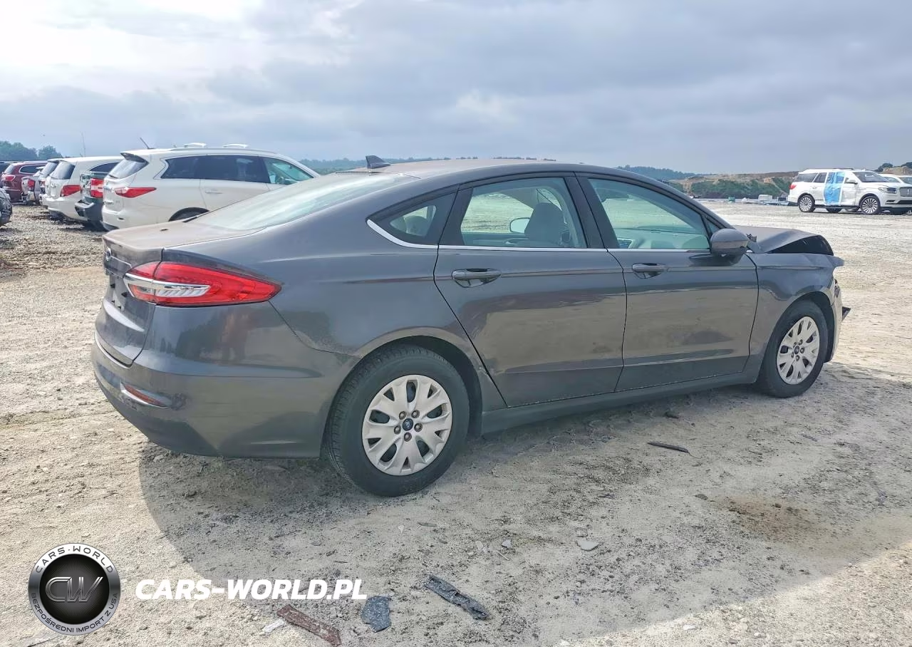 2020 Ford Fusion S VIN:3FA6P0G72LR238399 - 3