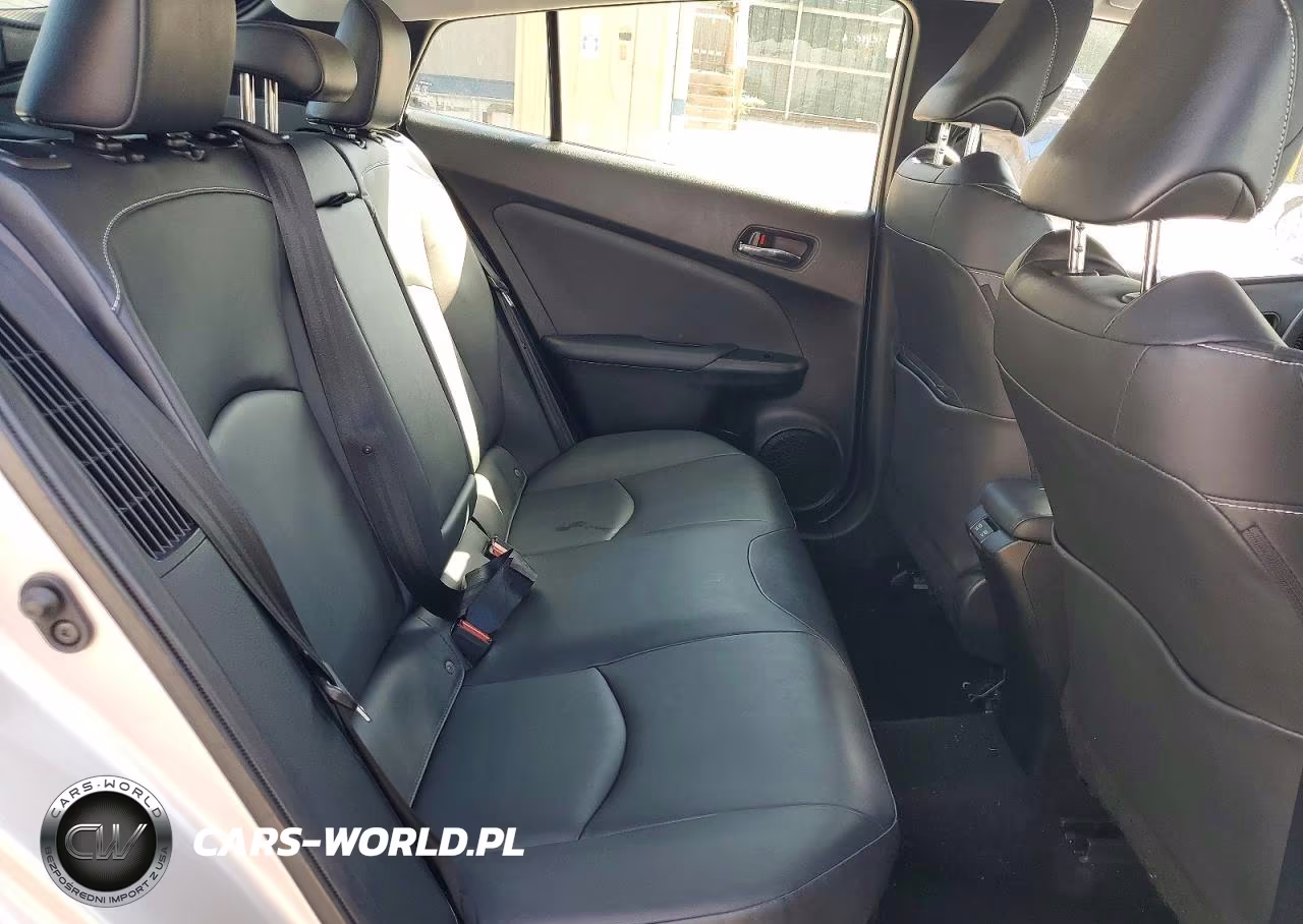 2022 Toyota Prius Prime Limited VIN:JTDKAMFP7N3217231 - 10
