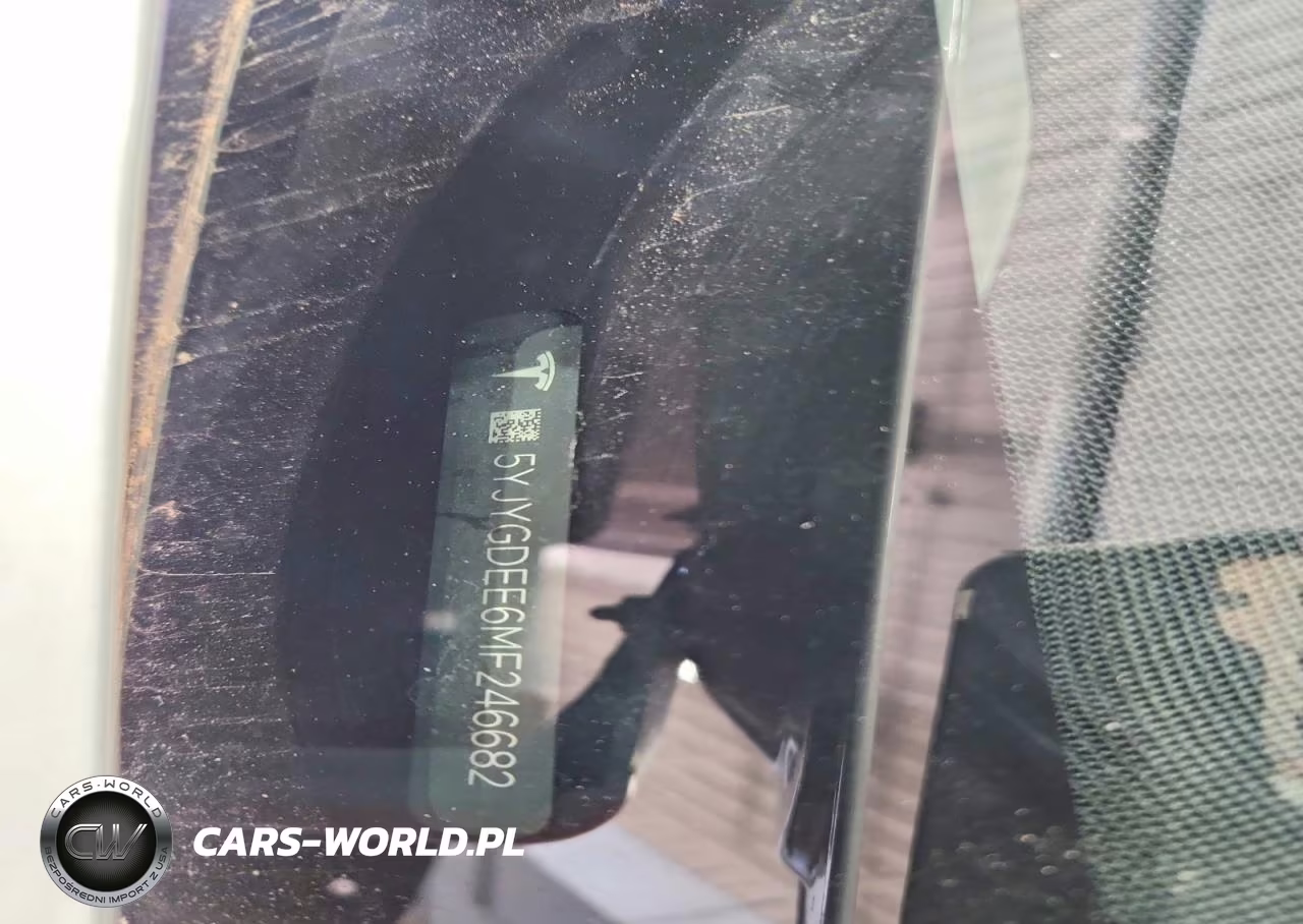 2021 Tesla Model Y VIN:5YJYGDEE6MF246682 - 13