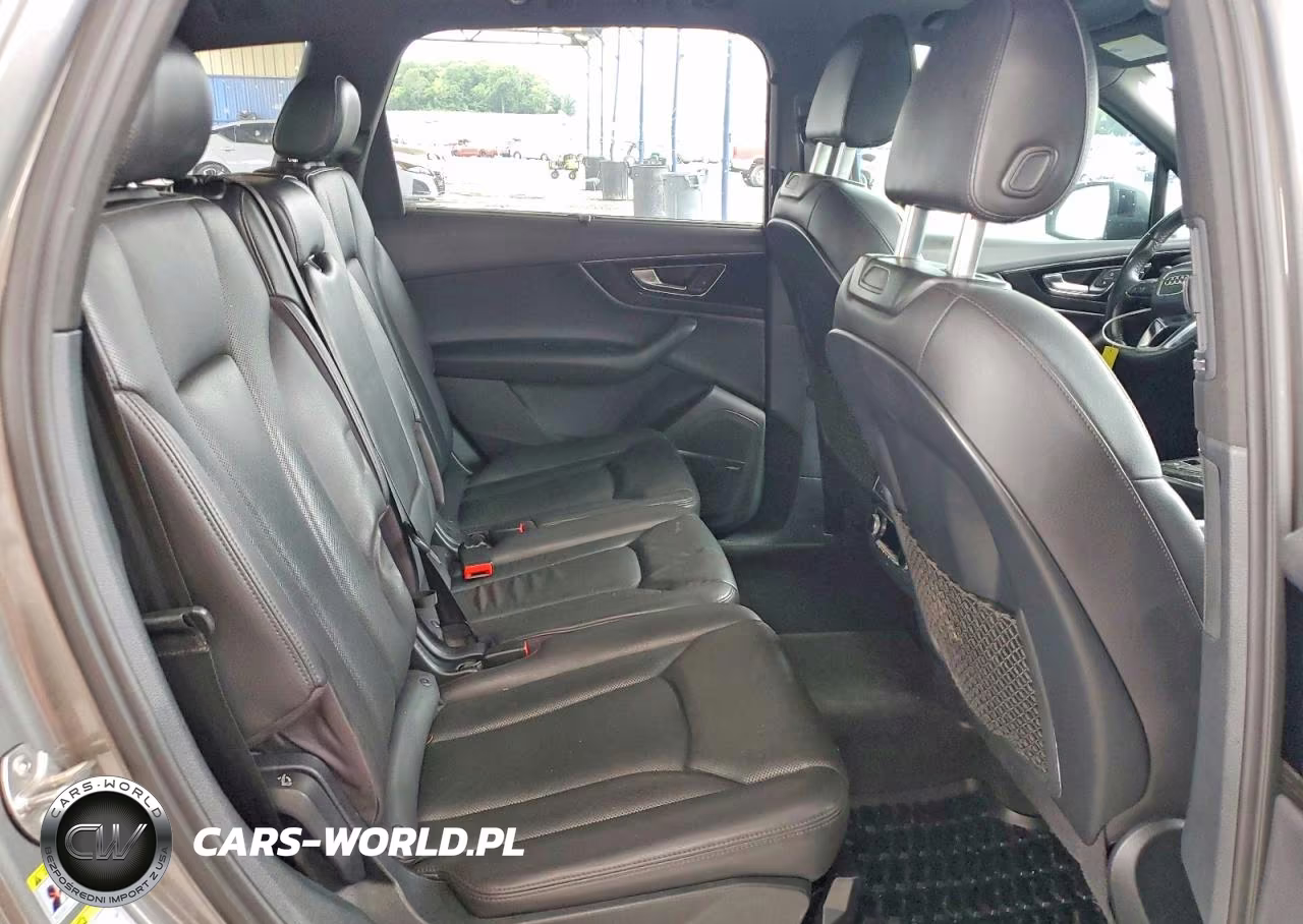 2017 Audi Q7 Premium Plus VIN:WA1LAAF73HD034727 - 10