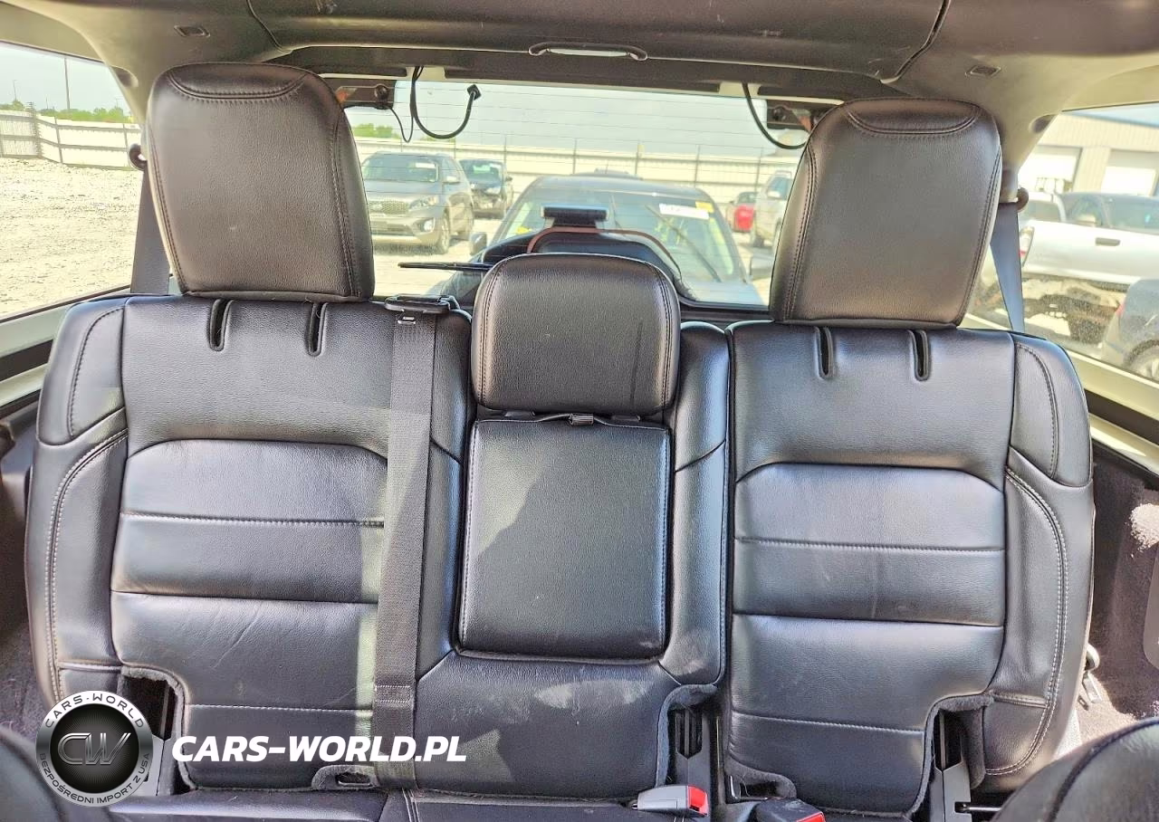 2021 Jeep Wrangler Unlimited Sahara VIN:1C4HJXEN2MW743355 - 10
