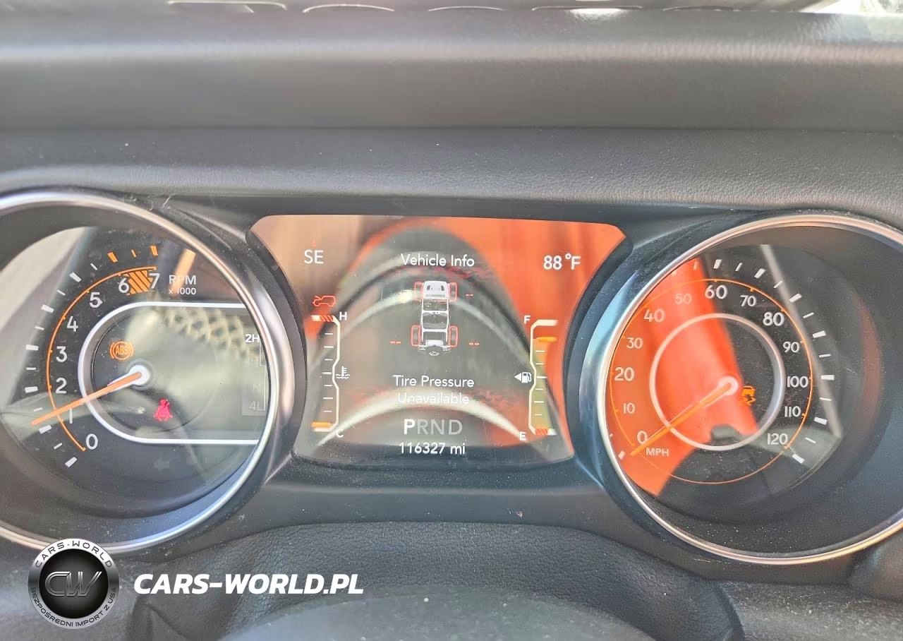 2021 Jeep Wrangler Unlimited Sahara VIN:1C4HJXEN2MW743355 - 9