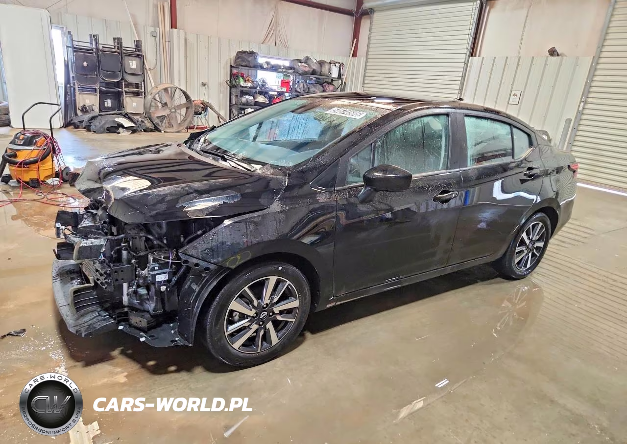 2025 Nissan Versa Sv