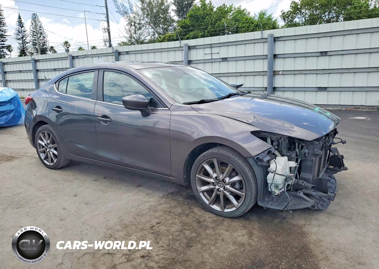 2018 Mazda 3 Grand Touring VIN:3MZBN1W39JM214790 - 4