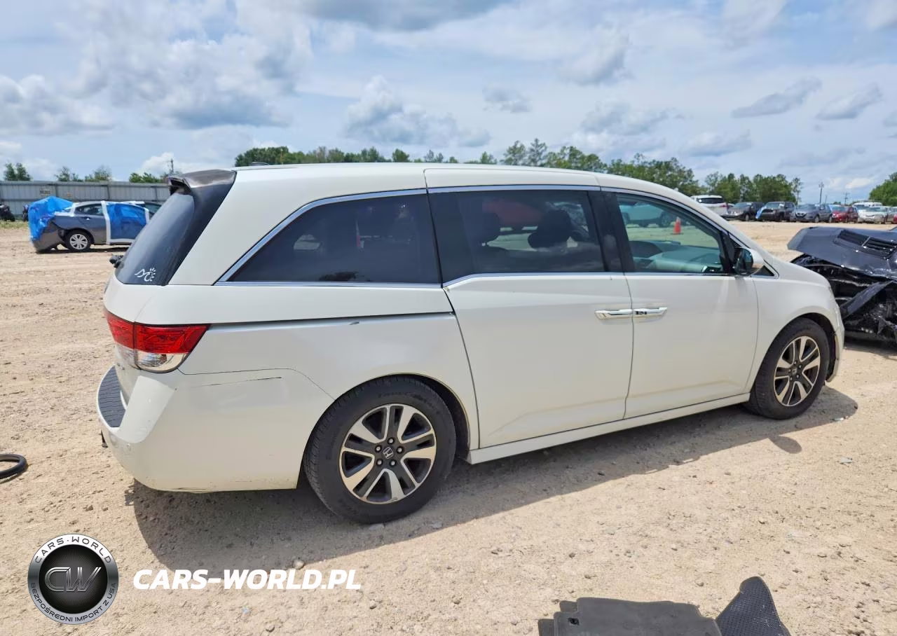 2017 Honda Odyssey VIN:5FNRL5H90HB003542 - 3