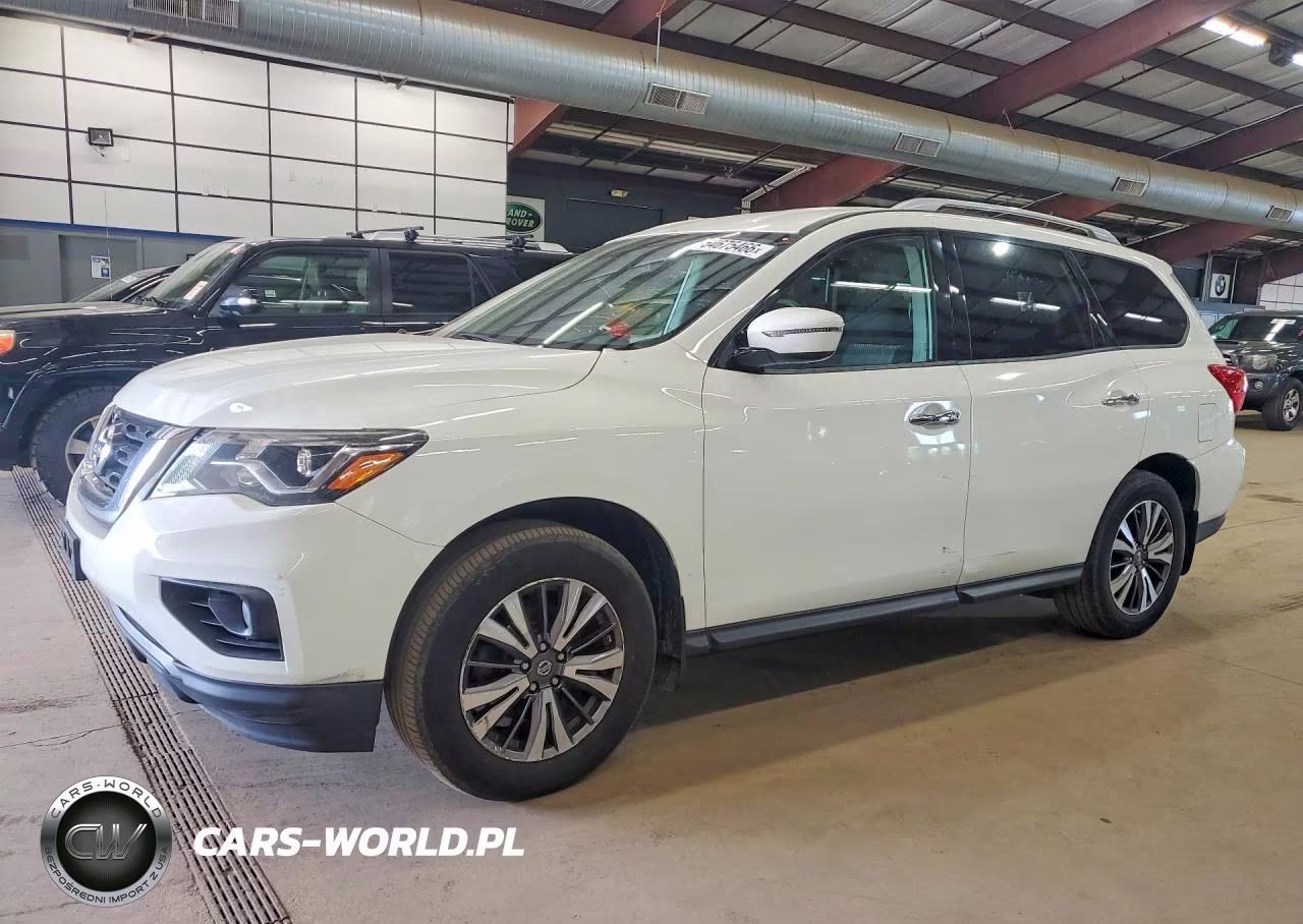 2017 Nissan Pathfinder Sv