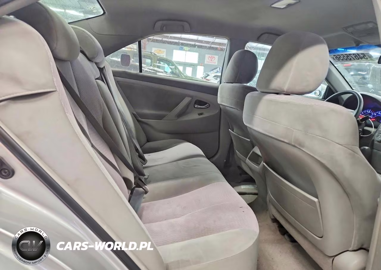 2010 Toyota Camry Le VIN:4T1BF3EKXAU060585 - 10