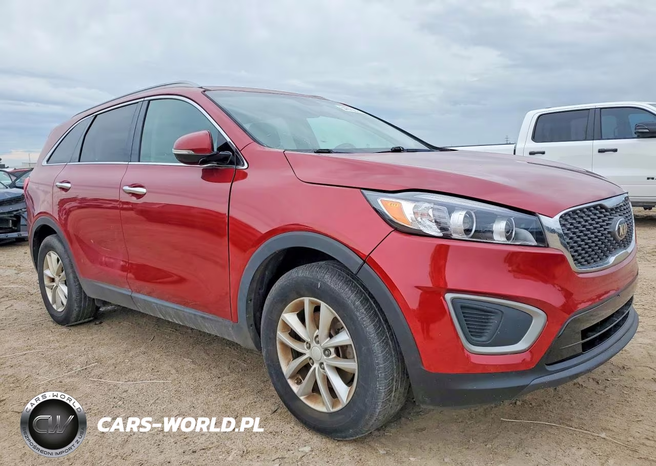 2016 Kia Sorento Lx VIN:5XYPG4A30GG056647 - 4