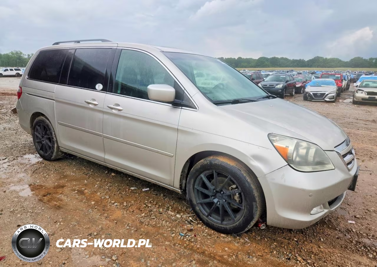 2005 Honda Odyssey Touring VIN:5FNRL38875B006672 - 4