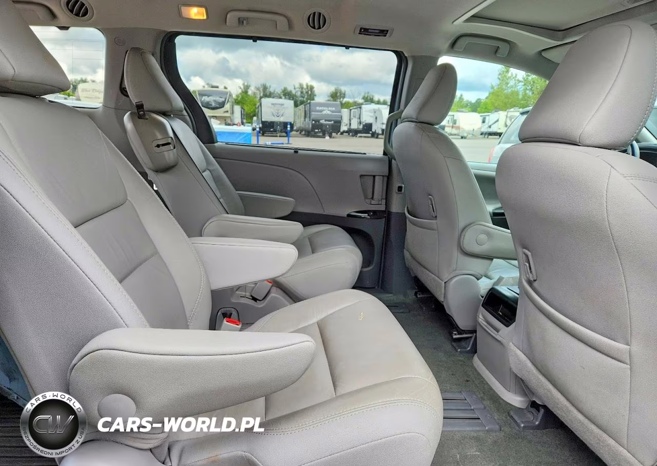 2017 Toyota Sienna Xle 8-Passenger VIN:5TDYZ3DCXHS833151 - 10